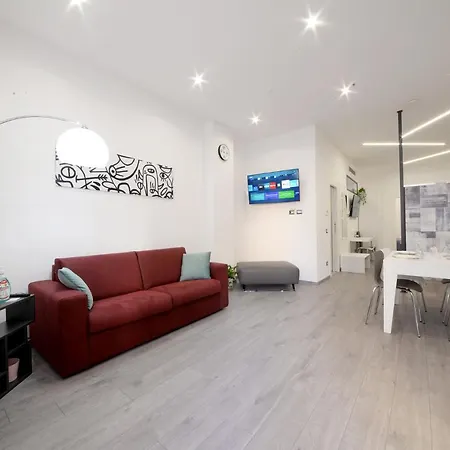 San Saba Street 50 *