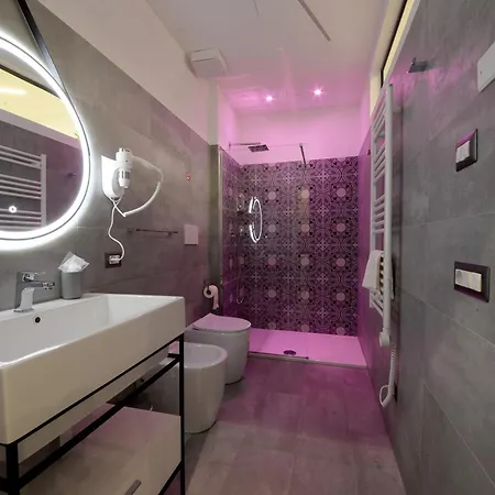 San Saba Street 50 * Rom